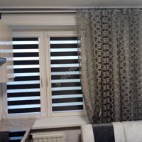 Рулонные шторы Зебра на кухонное окно, с тканью Монтана графит. от компании СВИЛ  (2)